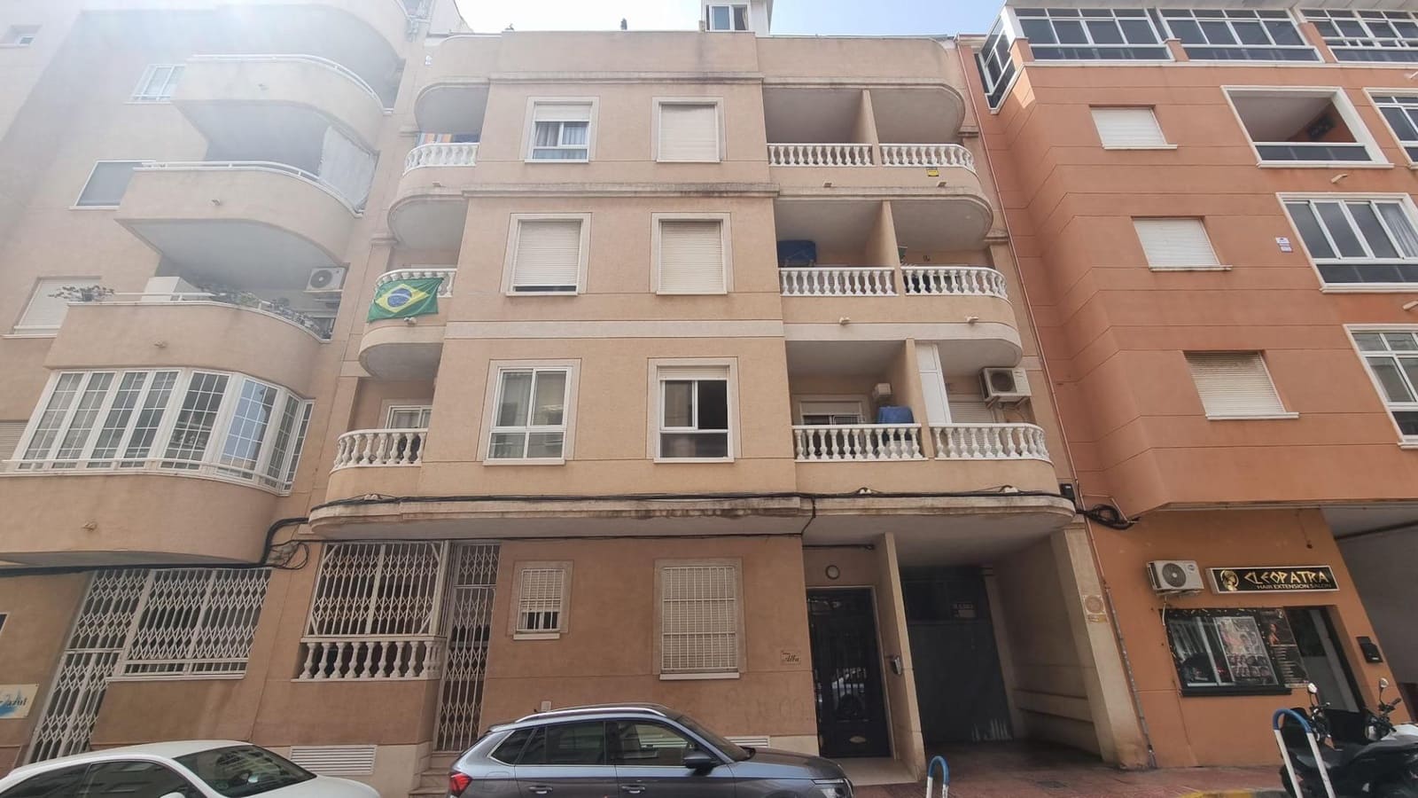 Apartamento de 2 habitaciones en Torrevieja en venta con piscina - 139.900 € (Ref: 9062316)