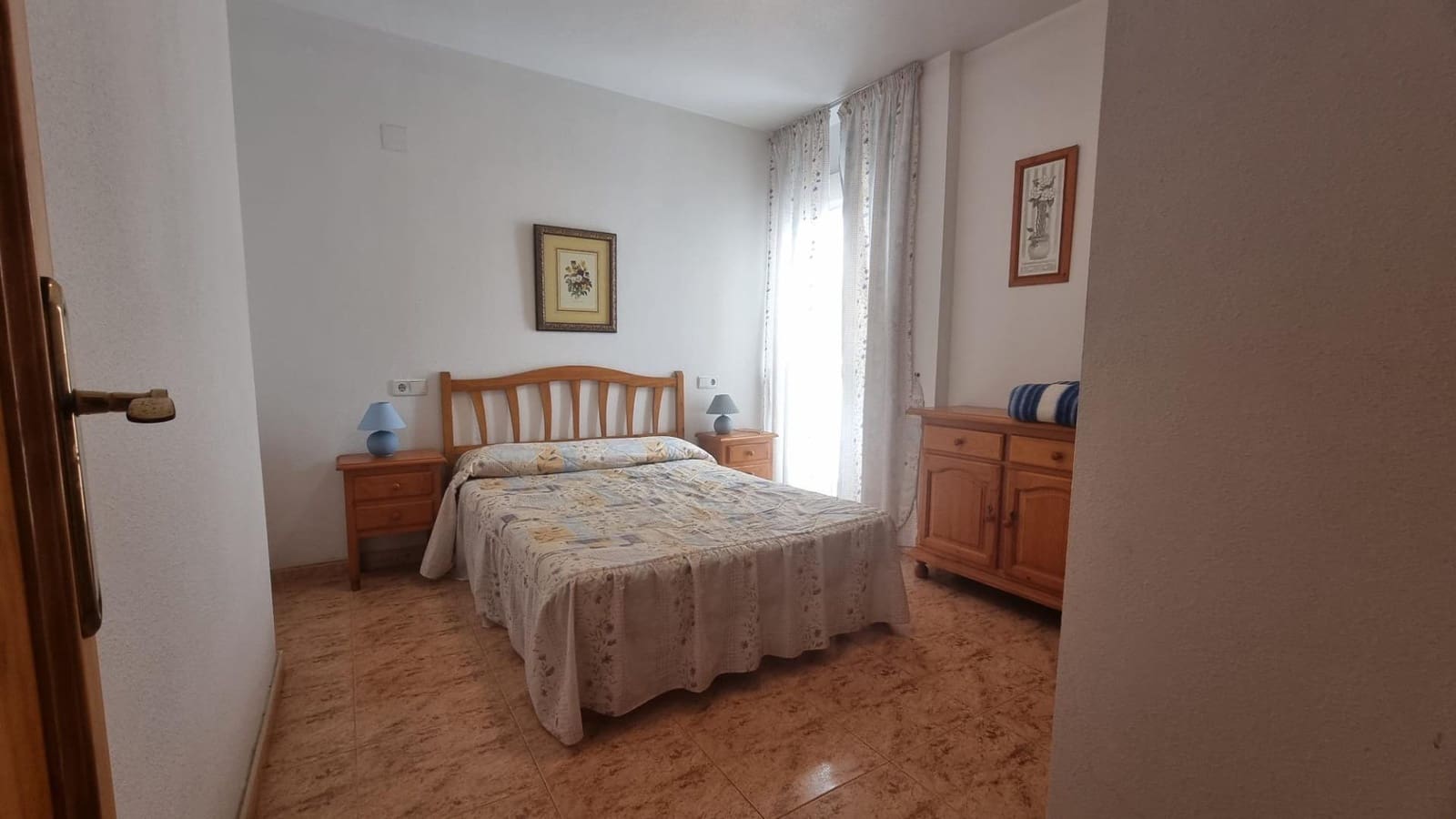 Apartamento de 2 habitaciones en Torrevieja en venta con piscina - 139.900 € (Ref: 9062316)