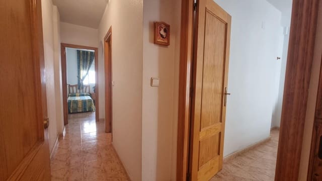 Apartamento de 2 habitaciones en Centro, Torrevieja en venta con piscina - 139.900 € (Ref: 9062316)
