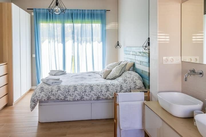 4 soveværelse Villa til salg i Gijon med garage - € 795.000 (Ref: 9068804)