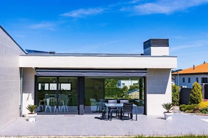 4 soveværelse Villa til salg i Gijon med garage - € 795.000 (Ref: 9068804)