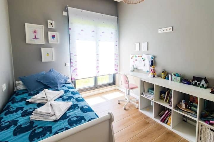 4 soveværelse Villa til salg i Gijon med garage - € 795.000 (Ref: 9068804)