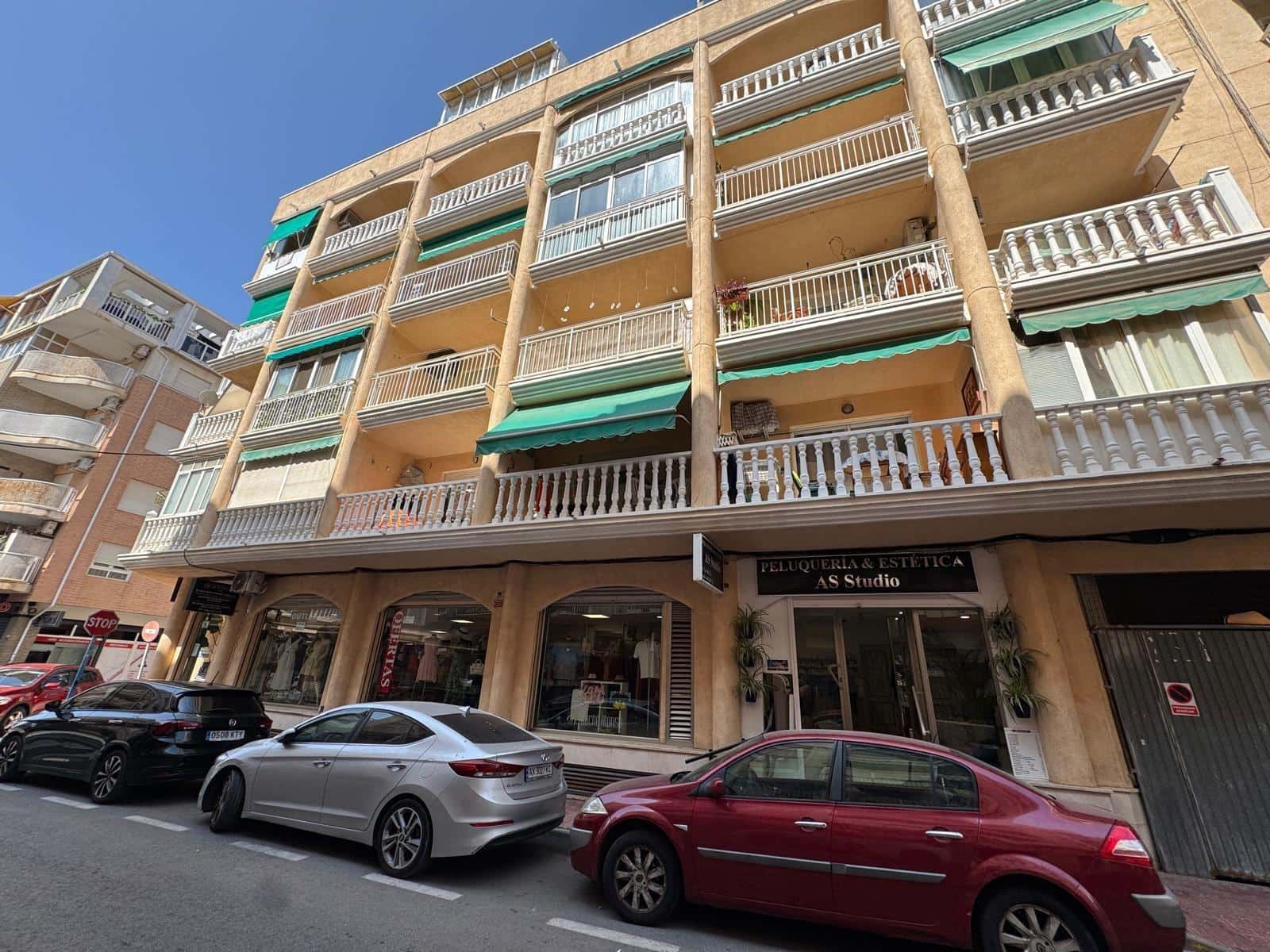 Studio te koop in Torrevieja met zwembad - € 79.900 (Ref: 9077930)