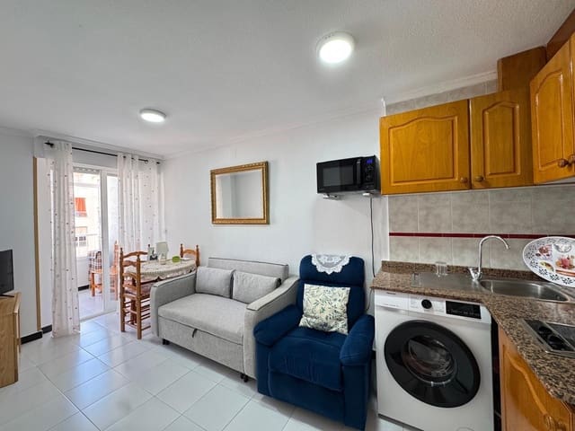 Yksiö myytävänä paikassa Playa de los Locos, Torrevieja mukana uima-altaan - 79 900 € (Ref: 9077930)