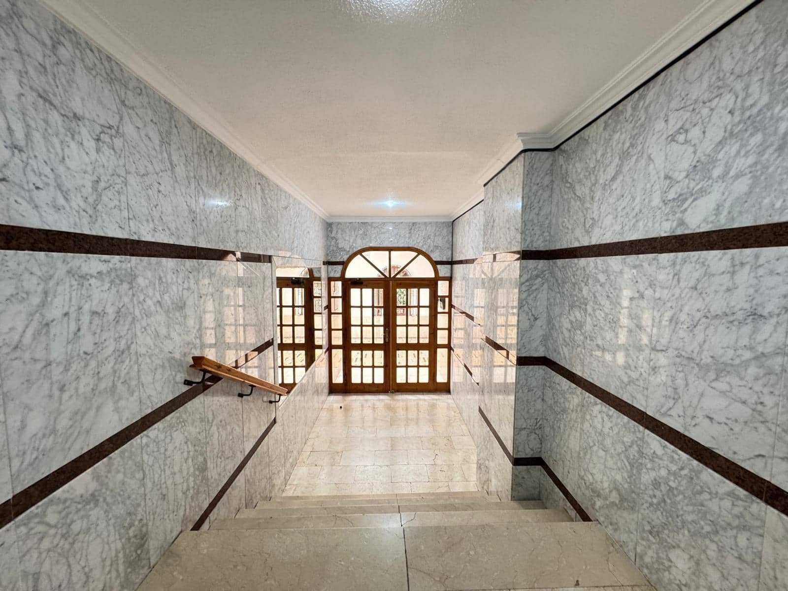 Studio te koop in Torrevieja met zwembad - € 79.900 (Ref: 9077930)