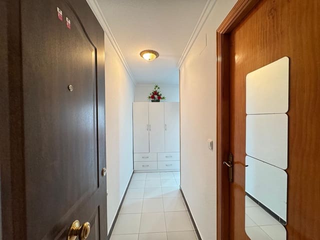 Yksiö myytävänä paikassa Playa de los Locos, Torrevieja mukana uima-altaan - 79 900 € (Ref: 9077930)