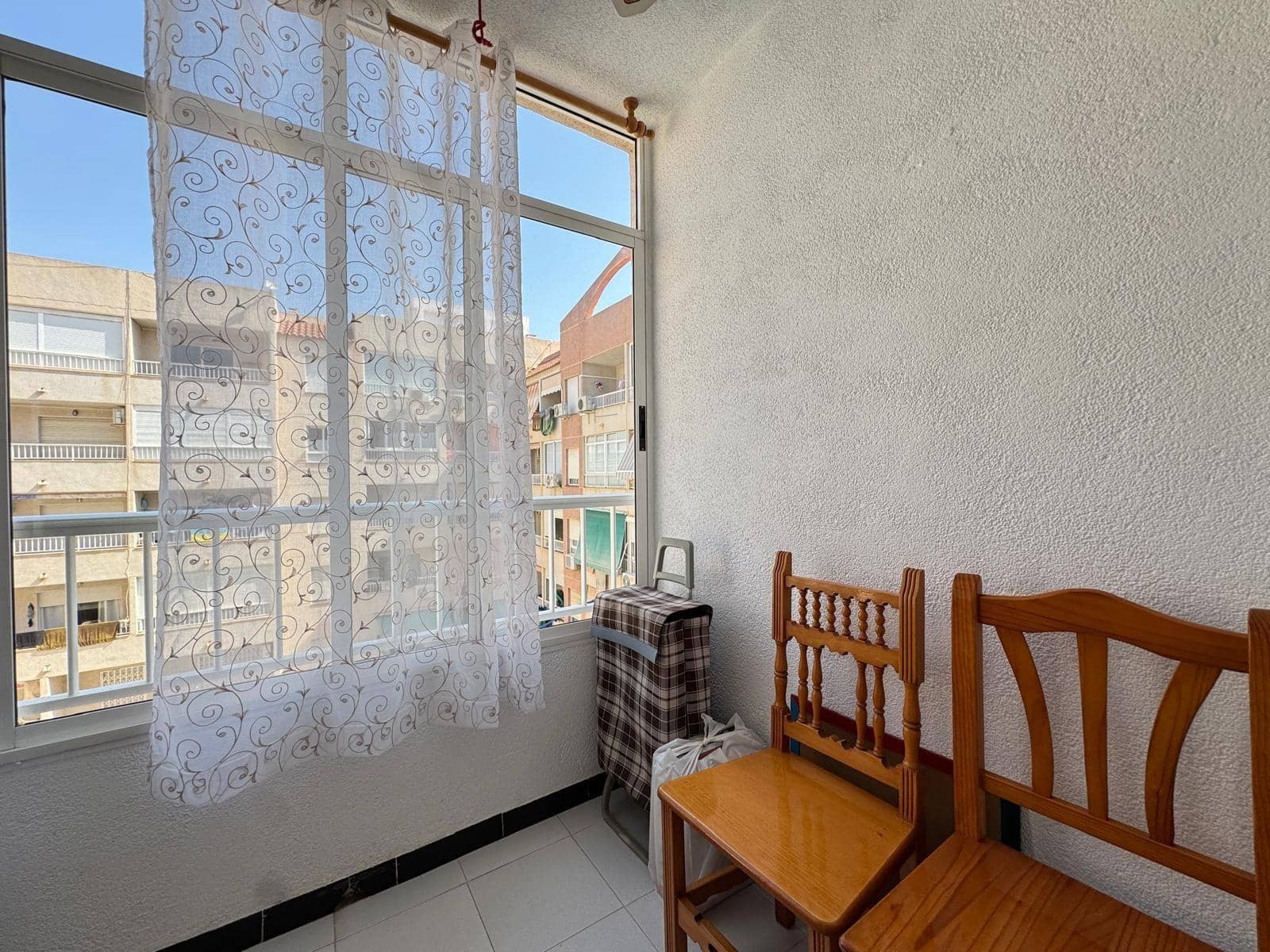 Studio te koop in Torrevieja met zwembad - € 79.900 (Ref: 9077930)