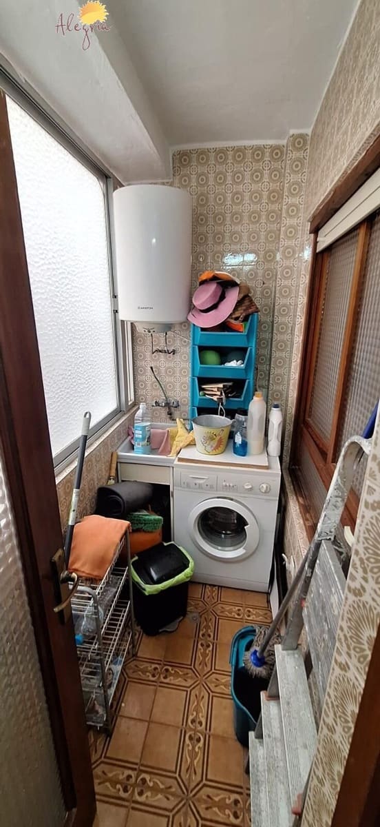 Piso de 3 habitaciones en Torrevieja en venta con garaje - 232.000 € (Ref: 9085245)