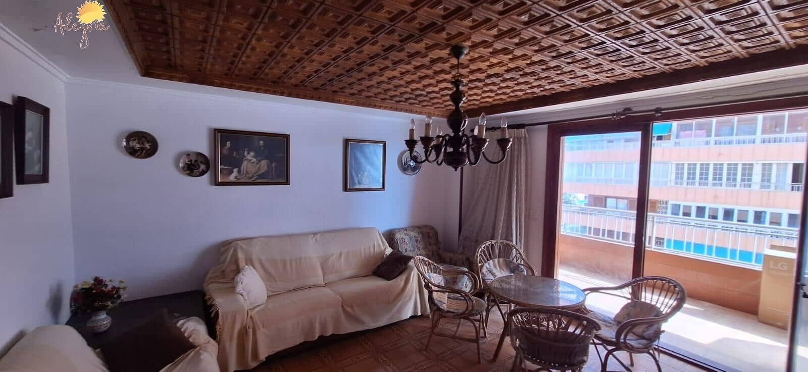 Piso de 3 habitaciones en Torrevieja en venta con garaje - 232.000 € (Ref: 9085245)