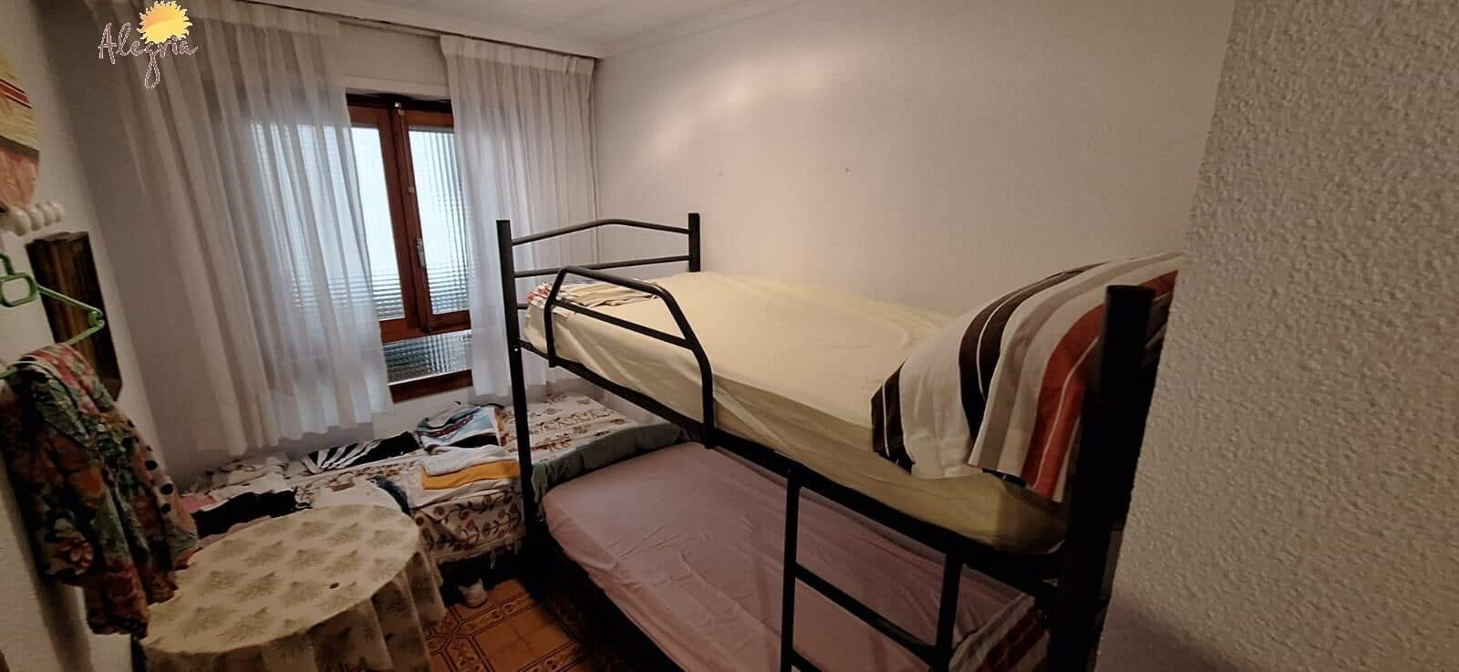 Piso de 3 habitaciones en Torrevieja en venta con garaje - 232.000 € (Ref: 9085245)