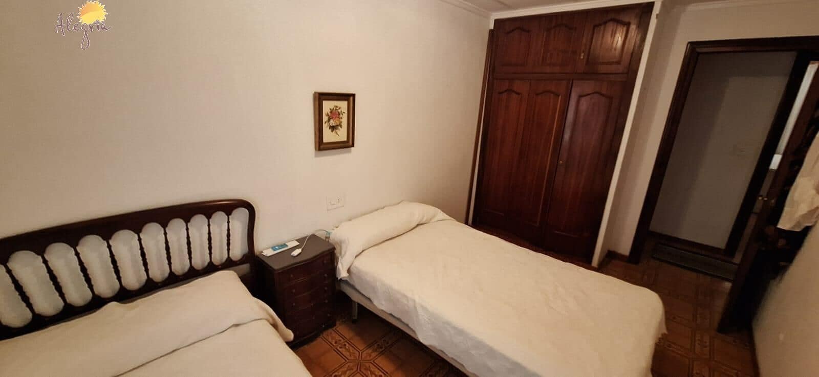 Piso de 3 habitaciones en Torrevieja en venta con garaje - 232.000 € (Ref: 9085245)