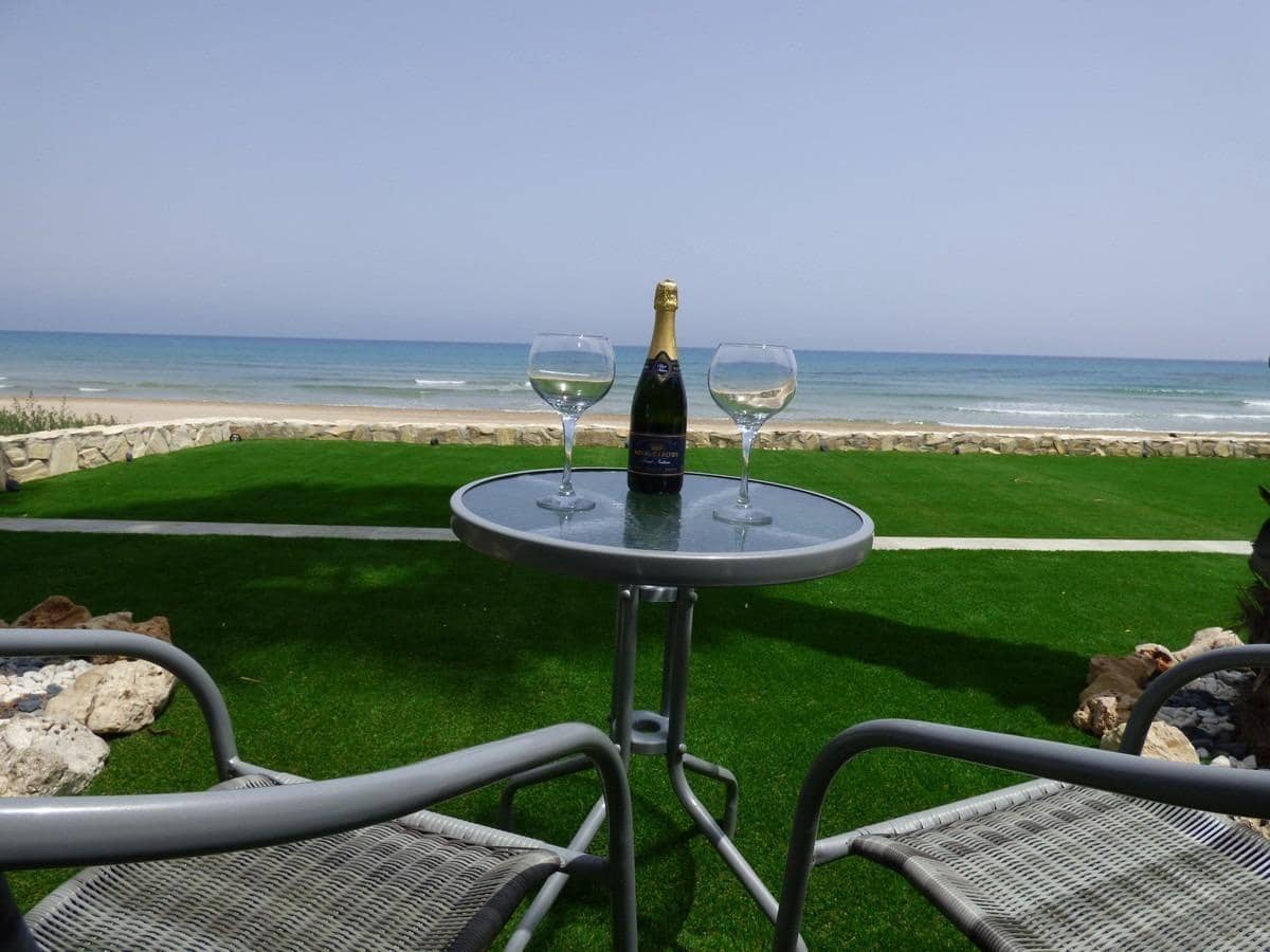 3 soveværelse Semi-Rækkehus til salg i Playa de San Juan med garage - € 899.999 (Ref: 9089746)