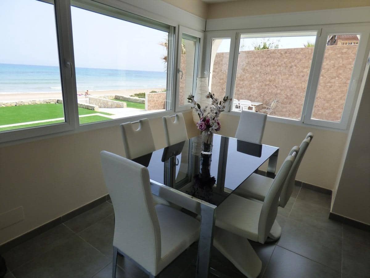 3 soveværelse Semi-Rækkehus til salg i Playa de San Juan med garage - € 899.999 (Ref: 9089746)