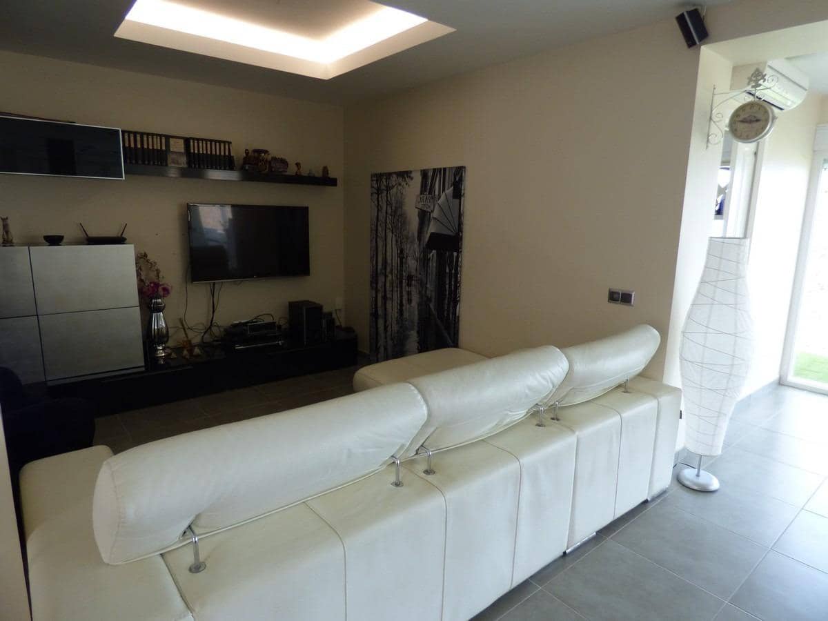 3 soveværelse Semi-Rækkehus til salg i Playa de San Juan med garage - € 899.999 (Ref: 9089746)