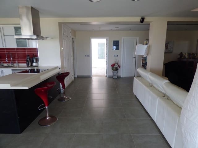 3 makuuhuone Paritalo myytävänä paikassa Playa de San Juan, Alicante kaupunki mukana 
autotalli - 899 999 € (Ref: 9089746)