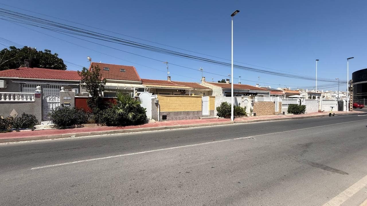 2 sypialnia Bungalow na sprzedaż w Torrevieja - 131 000 € (Ref: 9095210)