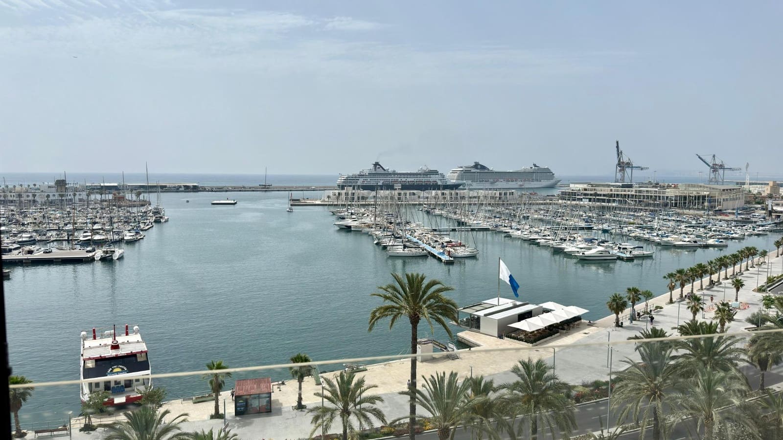 4 makuuhuone Asunto myytävänä paikassa Alicante kaupunki - 1 080 000 € (Ref: 9100704)