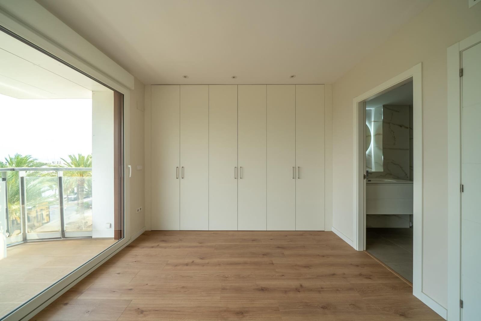 4 makuuhuone Asunto myytävänä paikassa Alicante kaupunki - 1 080 000 € (Ref: 9100704)