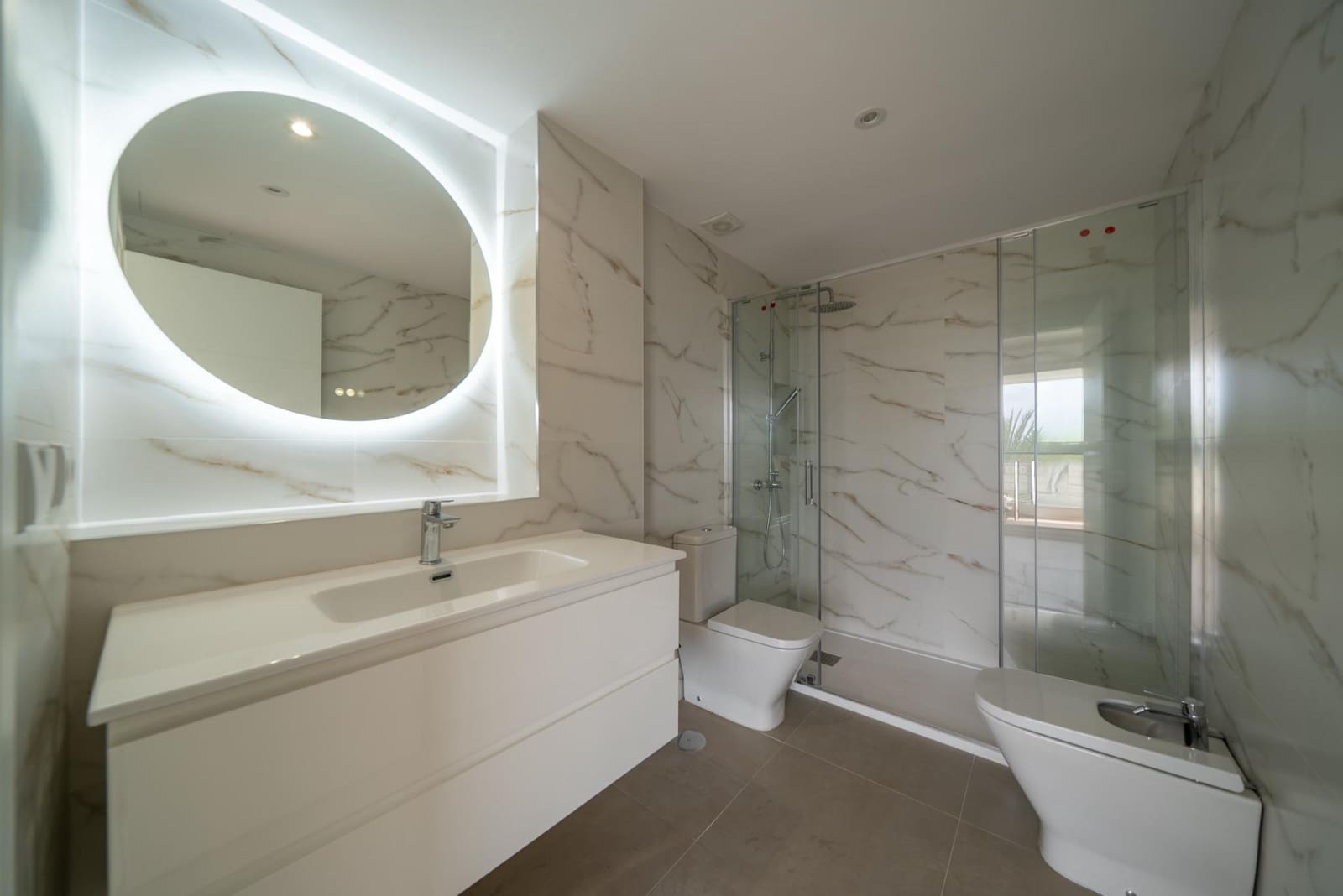 4 makuuhuone Asunto myytävänä paikassa Alicante kaupunki - 1 080 000 € (Ref: 9100704)