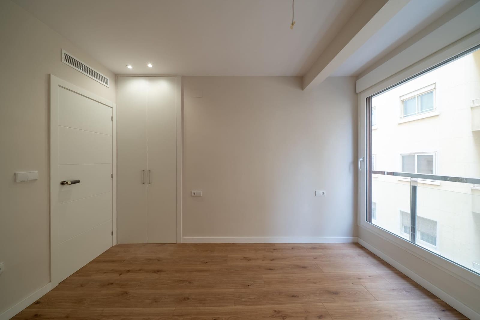 4 makuuhuone Asunto myytävänä paikassa Alicante kaupunki - 1 080 000 € (Ref: 9100704)