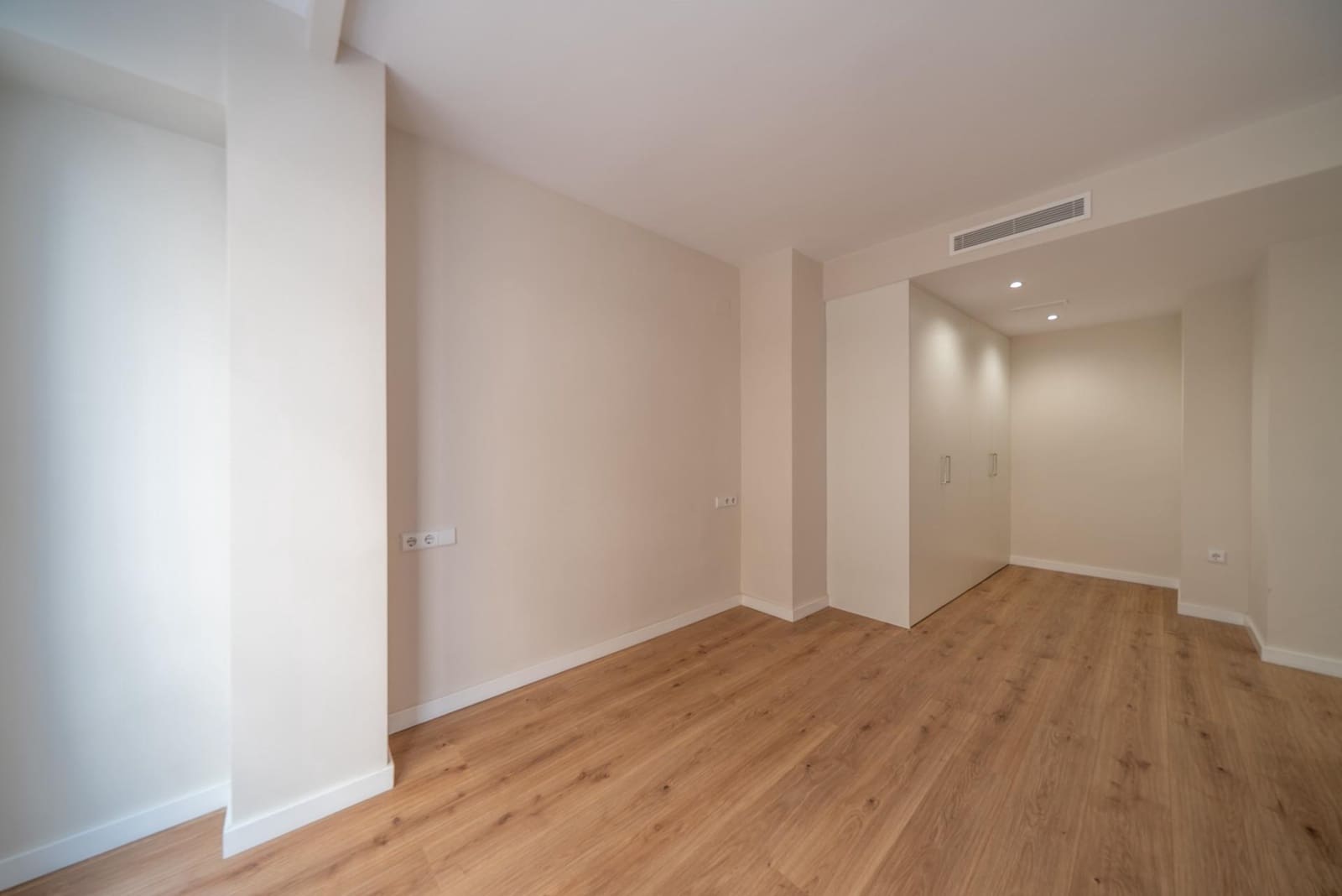 4 makuuhuone Asunto myytävänä paikassa Alicante kaupunki - 1 080 000 € (Ref: 9100704)