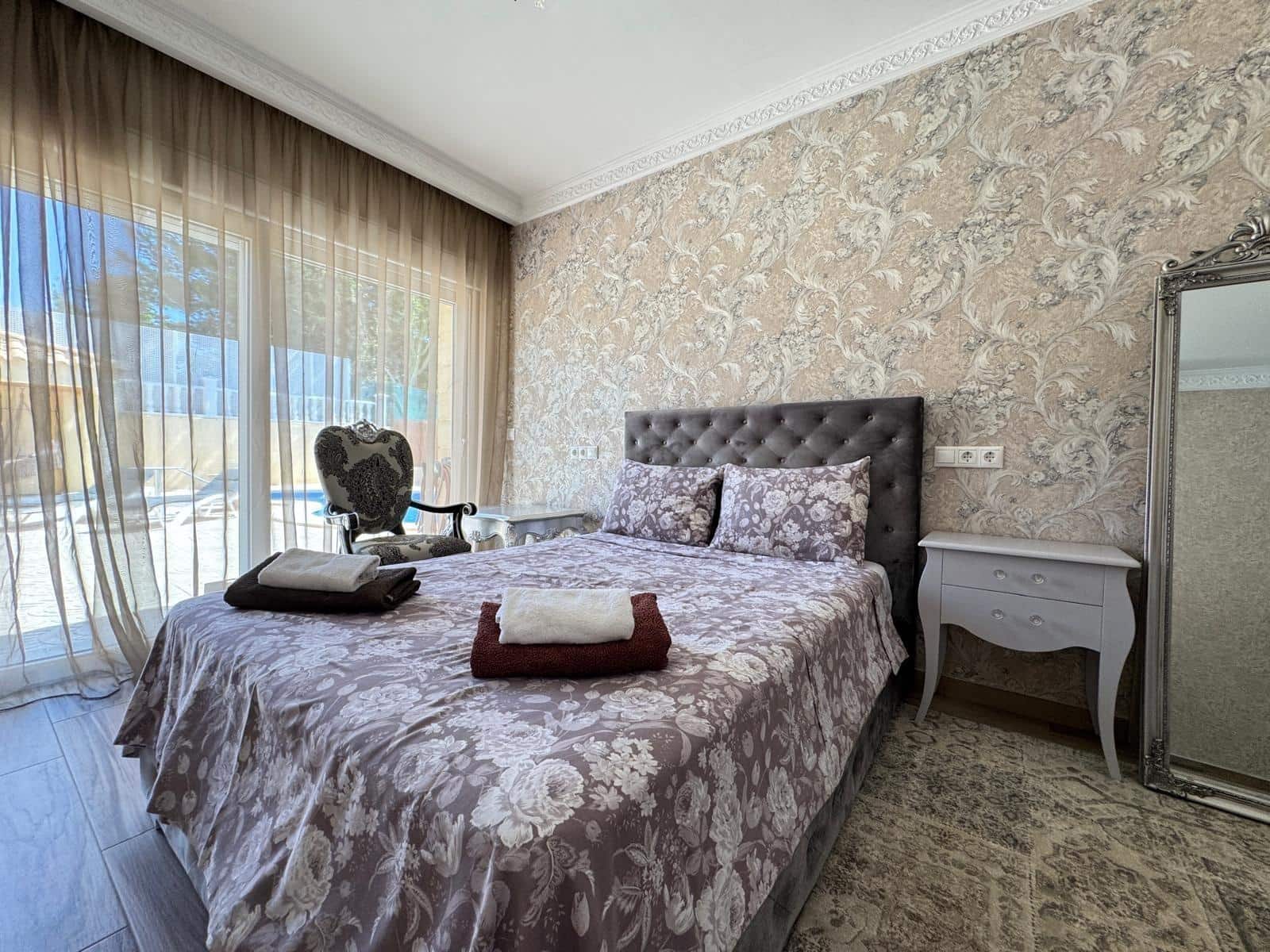 5 bedroom Villa for sale in Campoamor with pool - € 990,000 (Ref: 9100705)