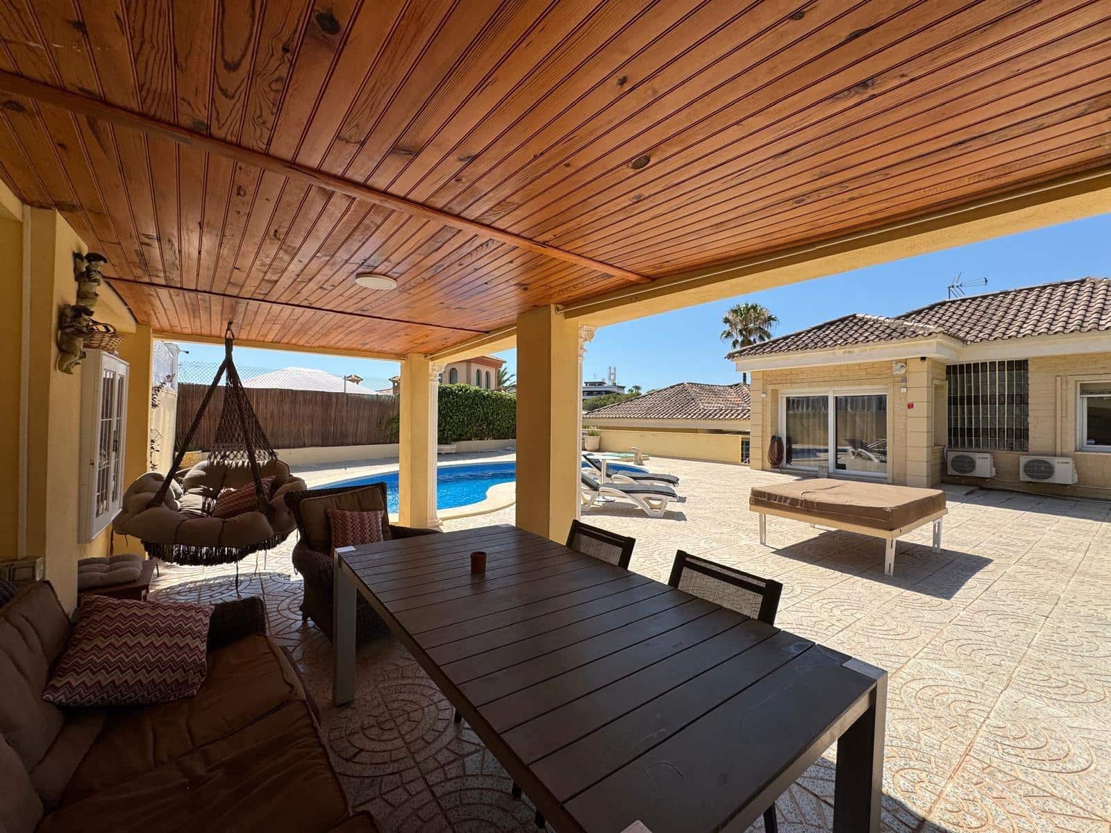 5 bedroom Villa for sale in Campoamor with pool - € 990,000 (Ref: 9100705)