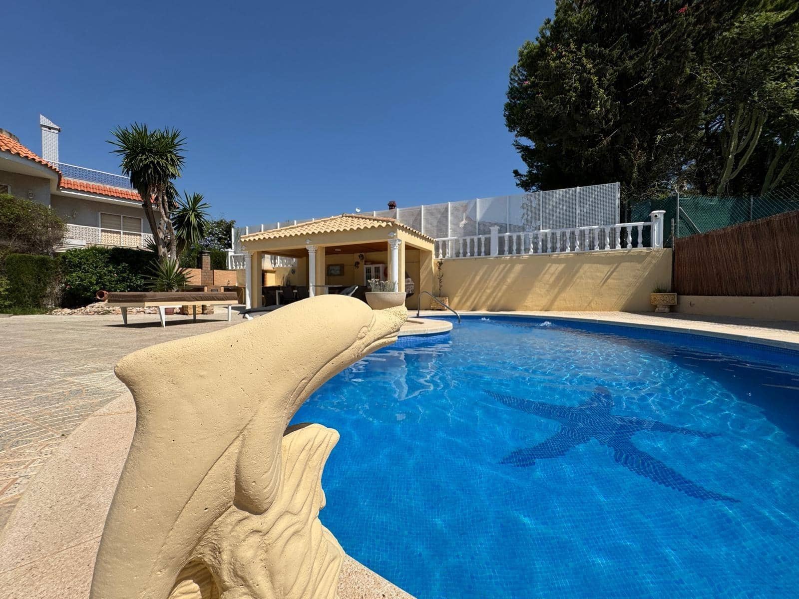5 bedroom Villa for sale in Campoamor with pool - € 990,000 (Ref: 9100705)