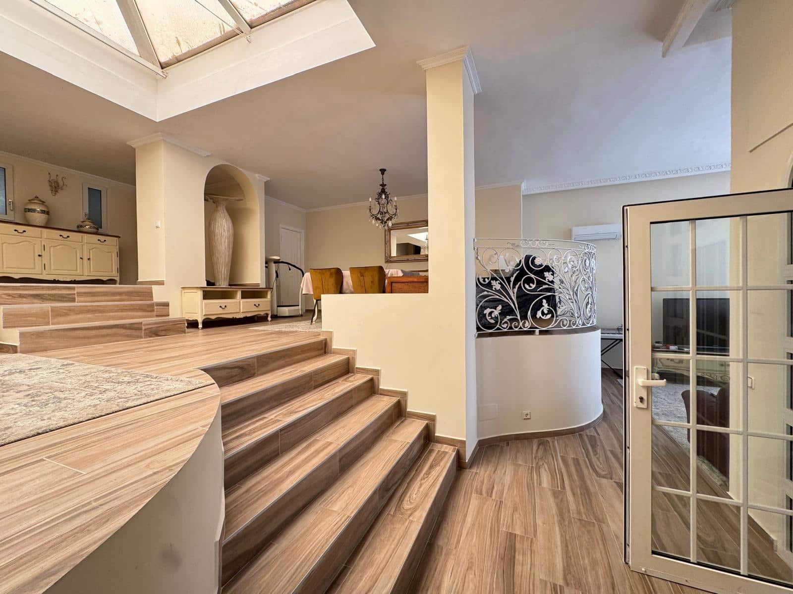 5 bedroom Villa for sale in Campoamor with pool - € 990,000 (Ref: 9100705)