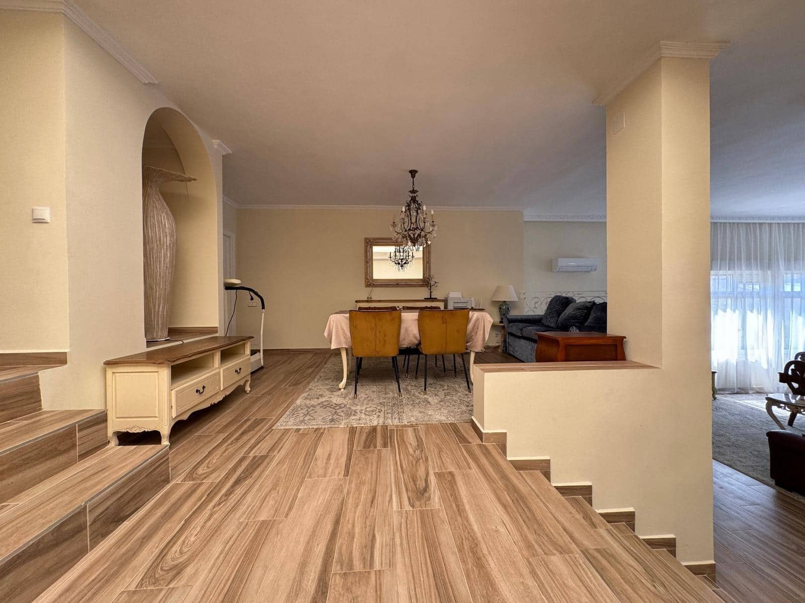 5 bedroom Villa for sale in Campoamor with pool - € 990,000 (Ref: 9100705)