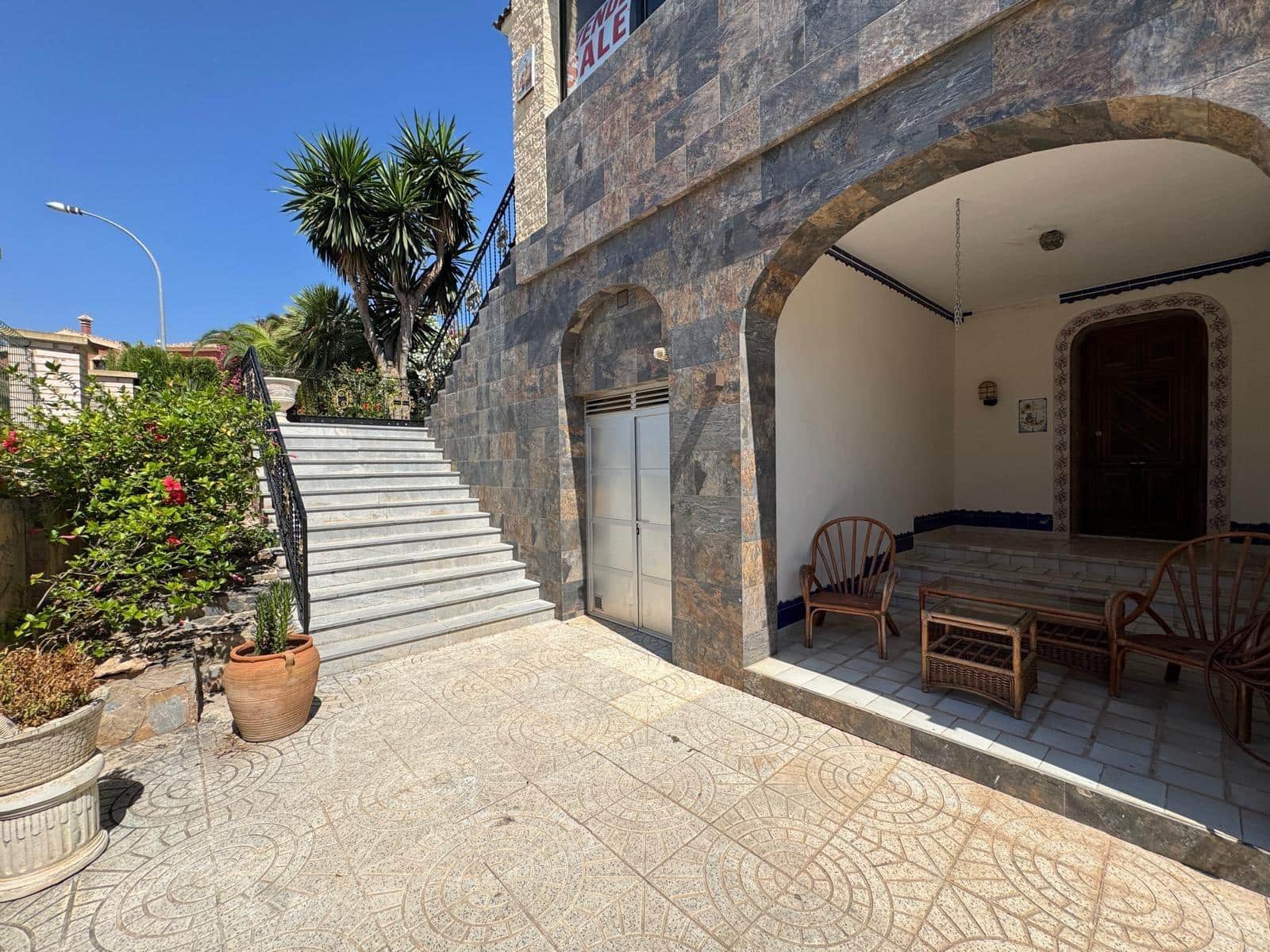 5 bedroom Villa for sale in Campoamor with pool - € 990,000 (Ref: 9100705)