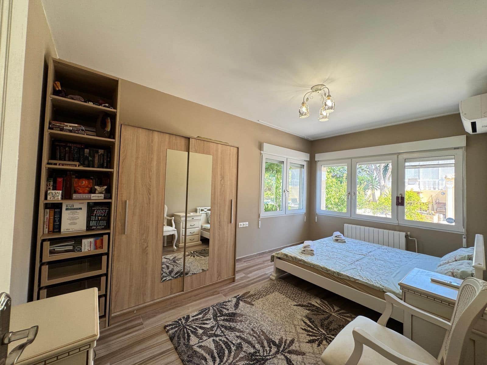 5 bedroom Villa for sale in Campoamor with pool - € 990,000 (Ref: 9100705)