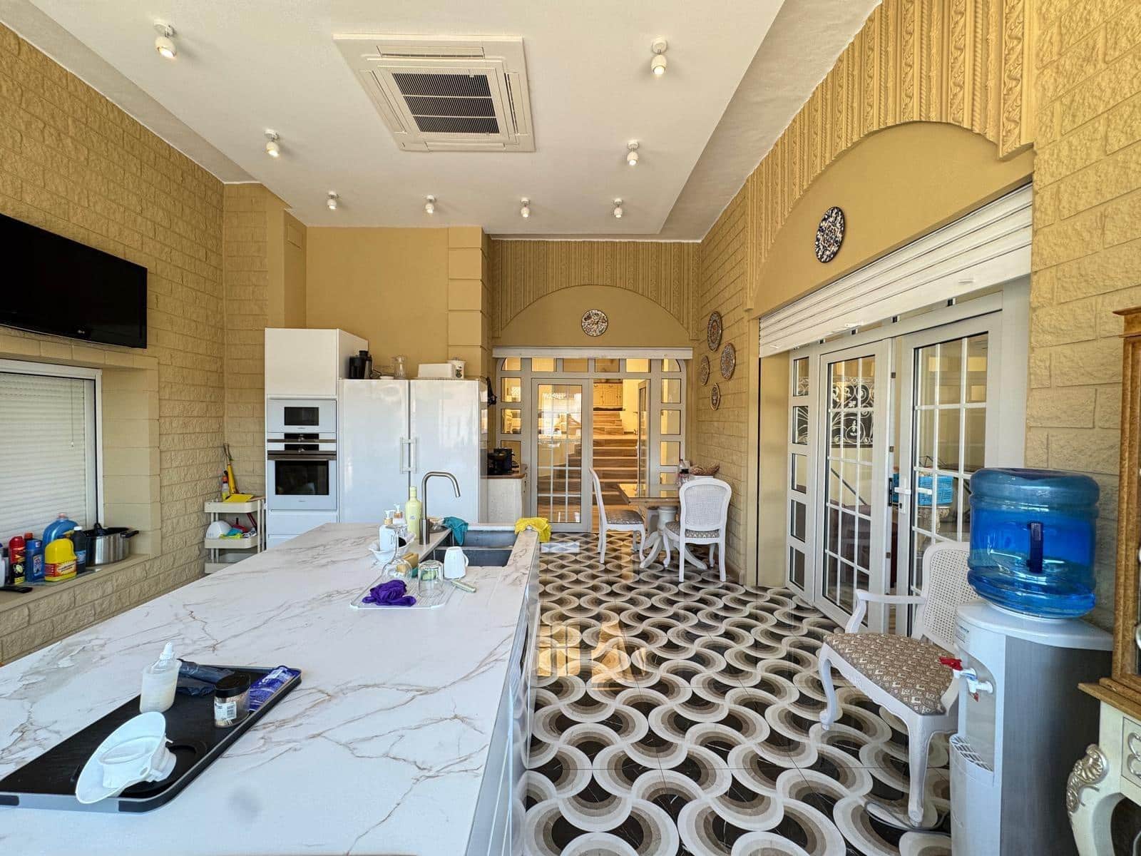 5 bedroom Villa for sale in Campoamor with pool - € 990,000 (Ref: 9100705)