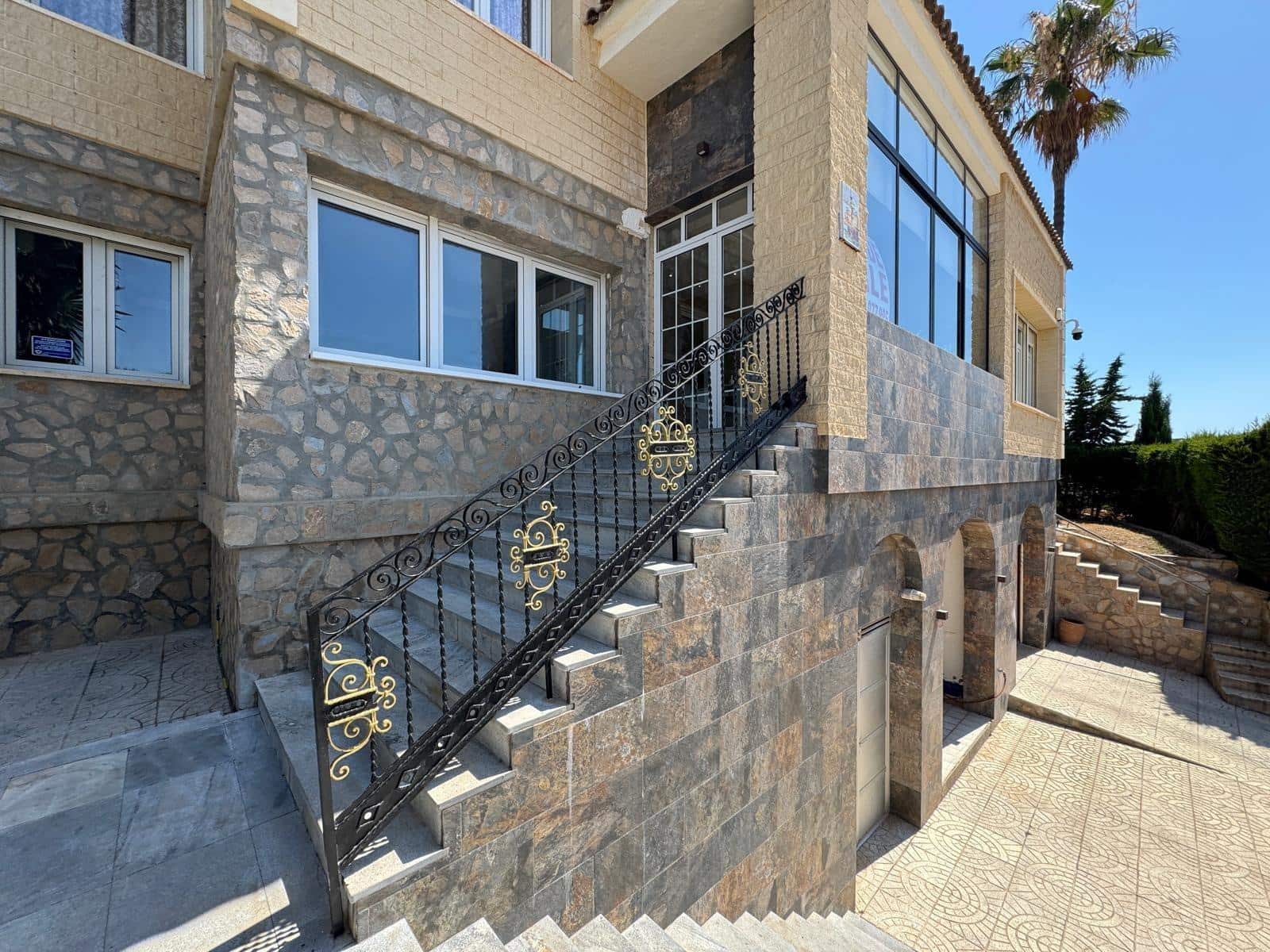 5 bedroom Villa for sale in Campoamor with pool - € 990,000 (Ref: 9100705)