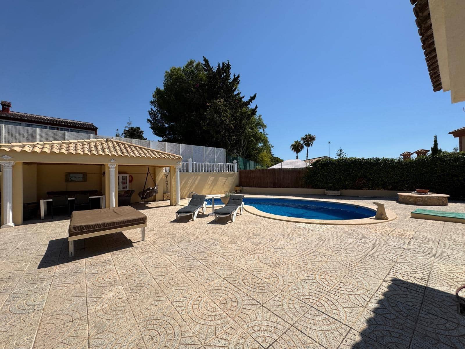 5 bedroom Villa for sale in Campoamor with pool - € 990,000 (Ref: 9100705)