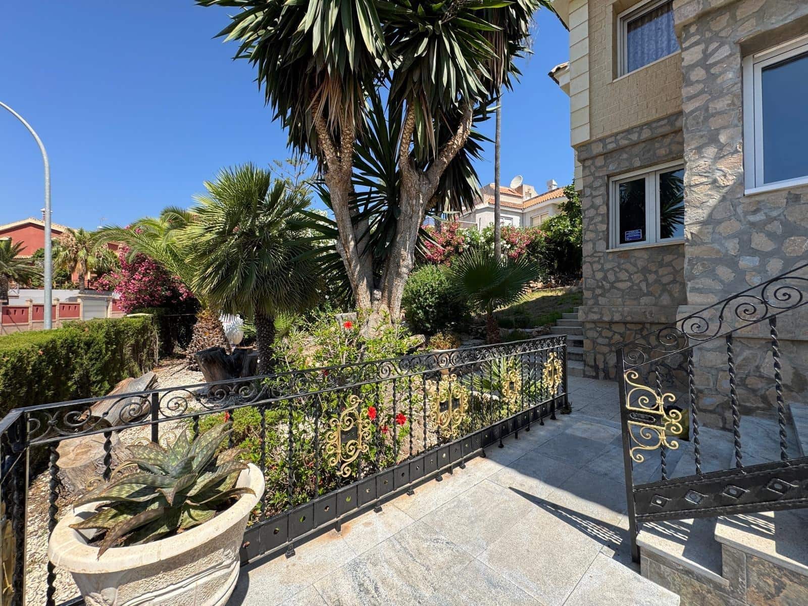 5 bedroom Villa for sale in Campoamor with pool - € 990,000 (Ref: 9100705)