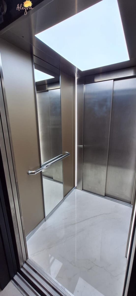 3 bedroom Flat for sale in Torrevieja with garage - € 369,950 (Ref: 9102851)