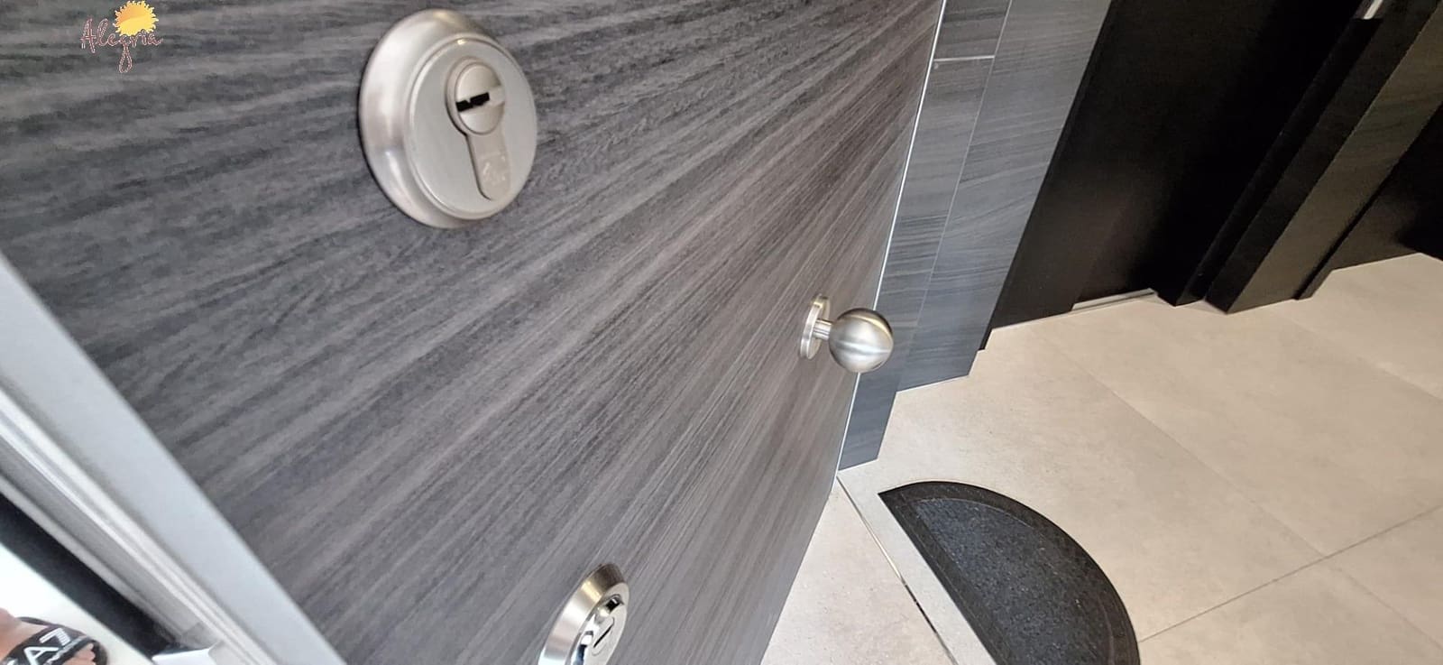 3 bedroom Flat for sale in Torrevieja with garage - € 369,950 (Ref: 9102851)