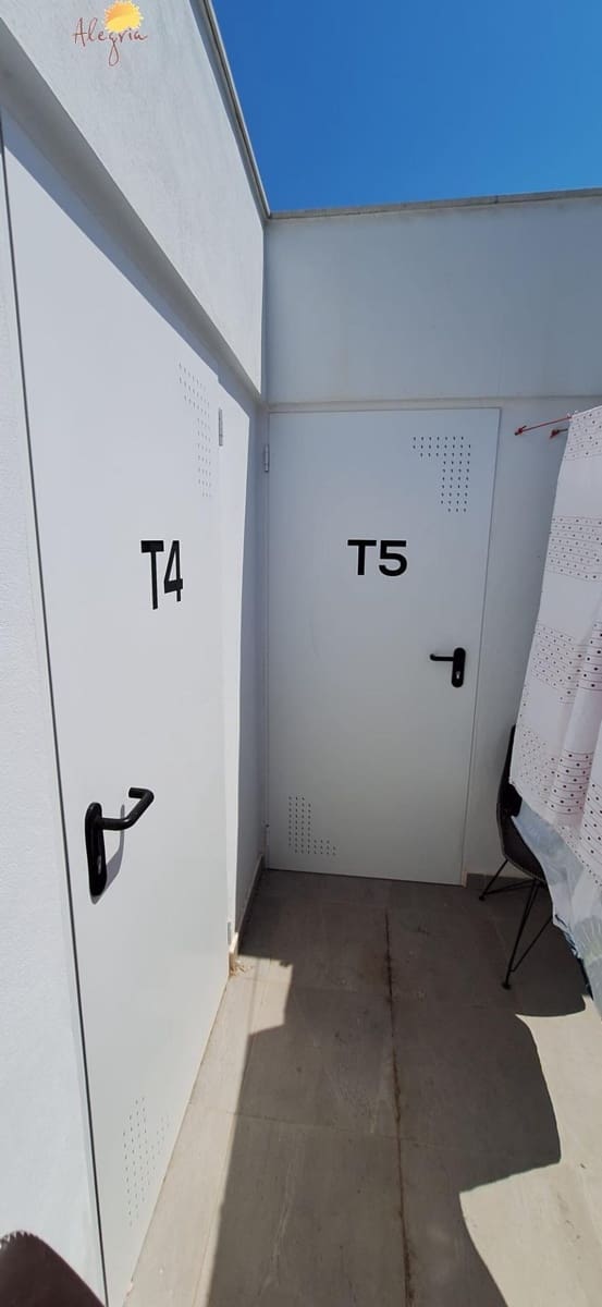 3 bedroom Flat for sale in Torrevieja with garage - € 369,950 (Ref: 9102851)