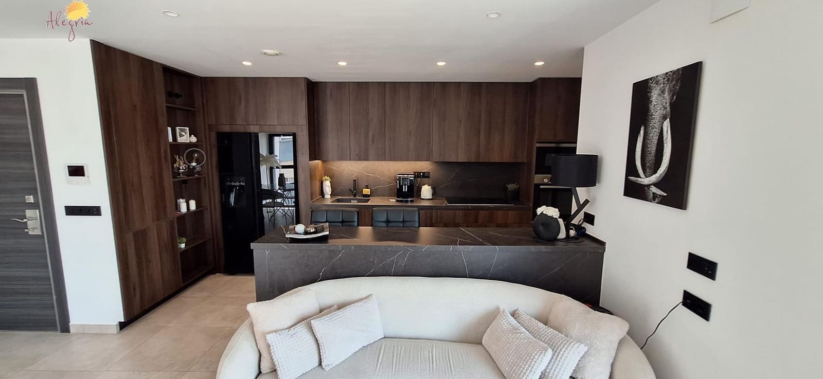 3 bedroom Flat for sale in Torrevieja with garage - € 369,950 (Ref: 9102851)