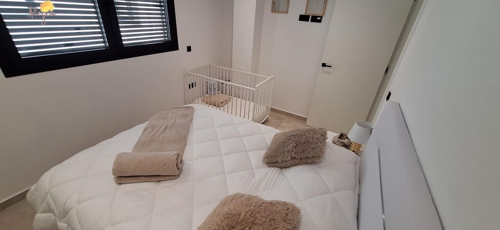 3 bedroom Flat for sale in Torrevieja with garage - € 369,950 (Ref: 9102851)