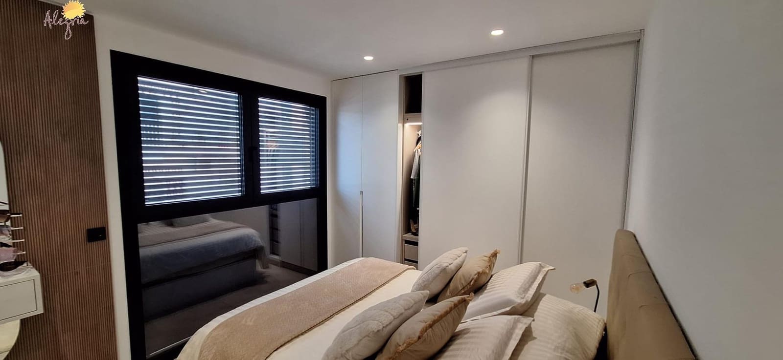 3 bedroom Flat for sale in Torrevieja with garage - € 369,950 (Ref: 9102851)