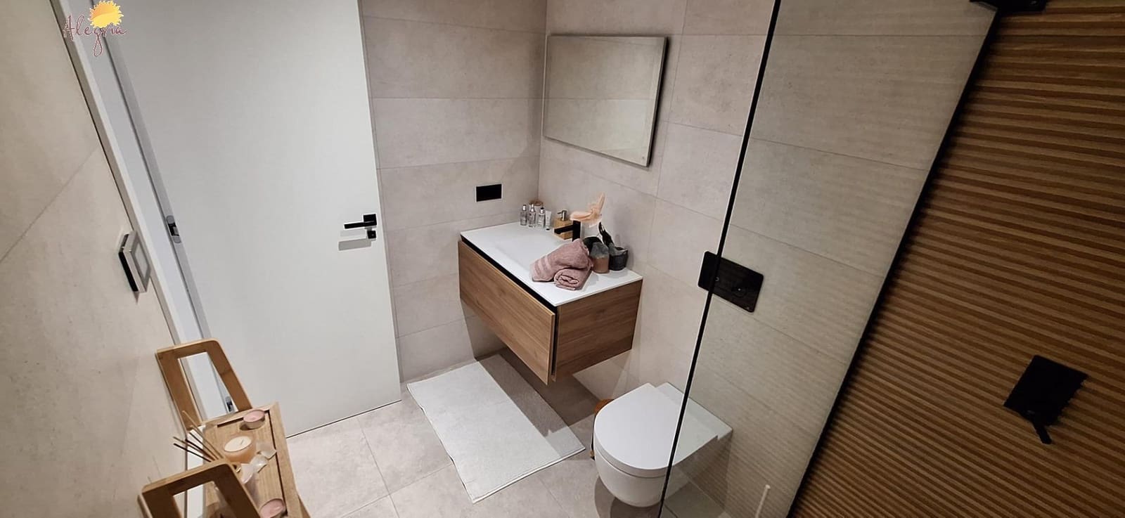 3 bedroom Flat for sale in Torrevieja with garage - € 369,950 (Ref: 9102851)