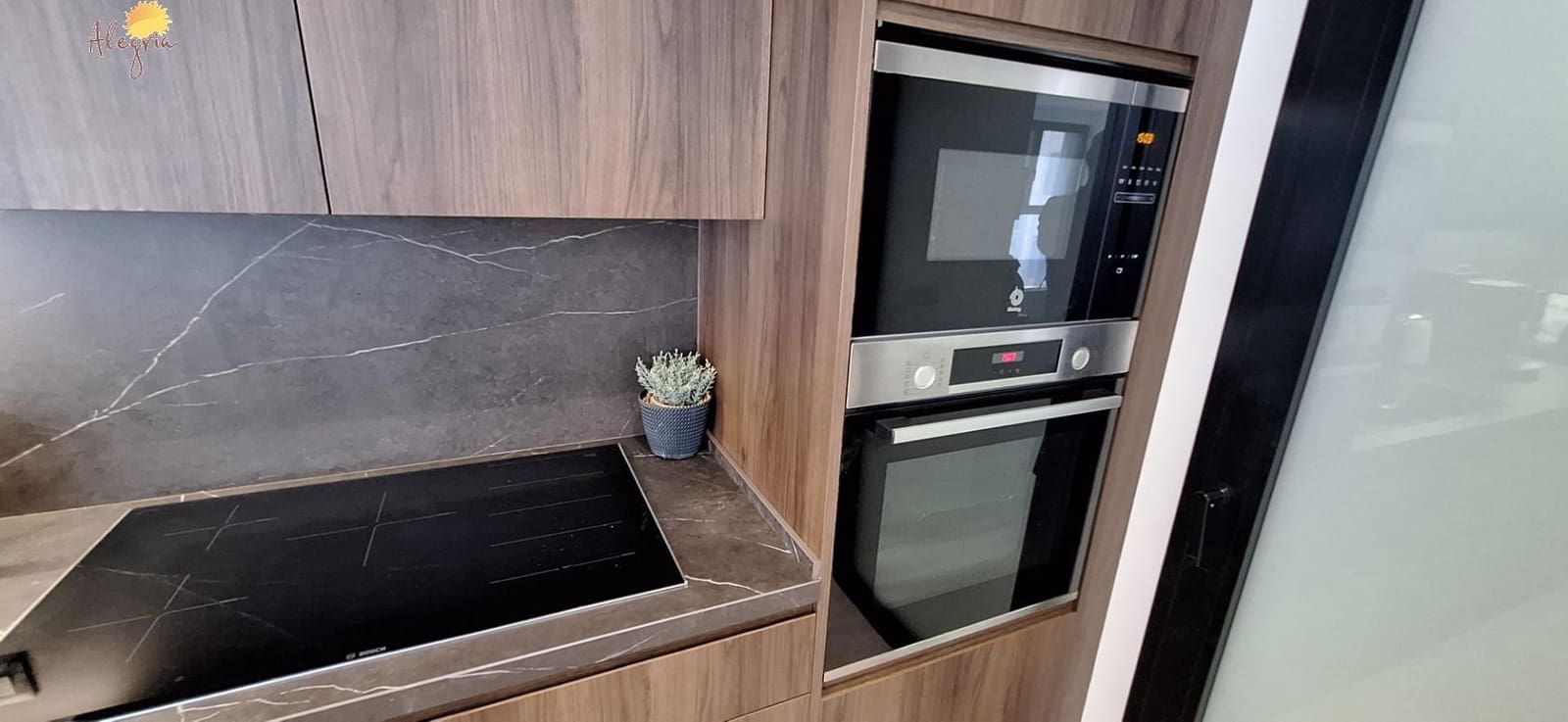 3 bedroom Flat for sale in Torrevieja with garage - € 369,950 (Ref: 9102851)