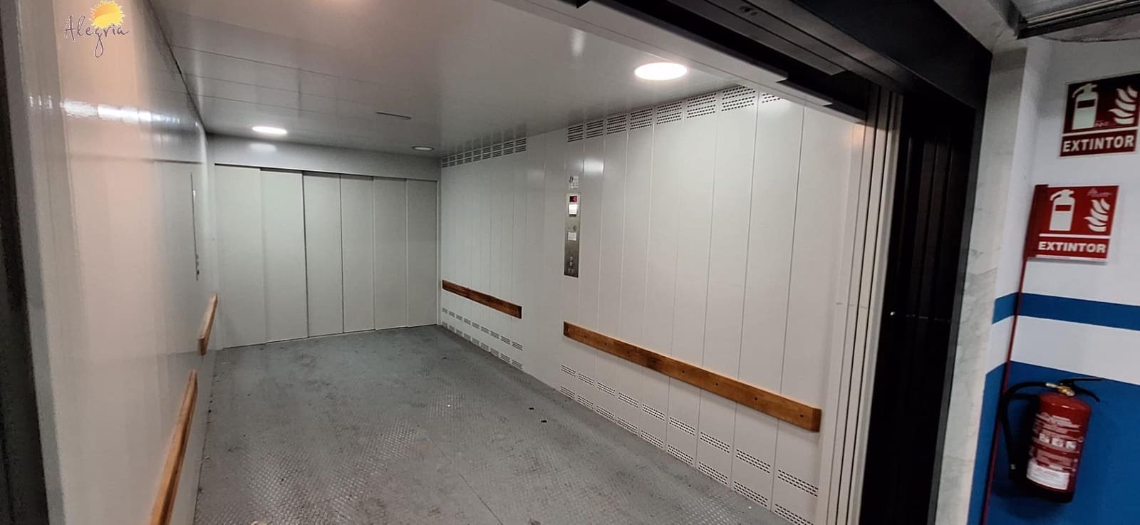 3 bedroom Flat for sale in Torrevieja with garage - € 369,950 (Ref: 9102851)