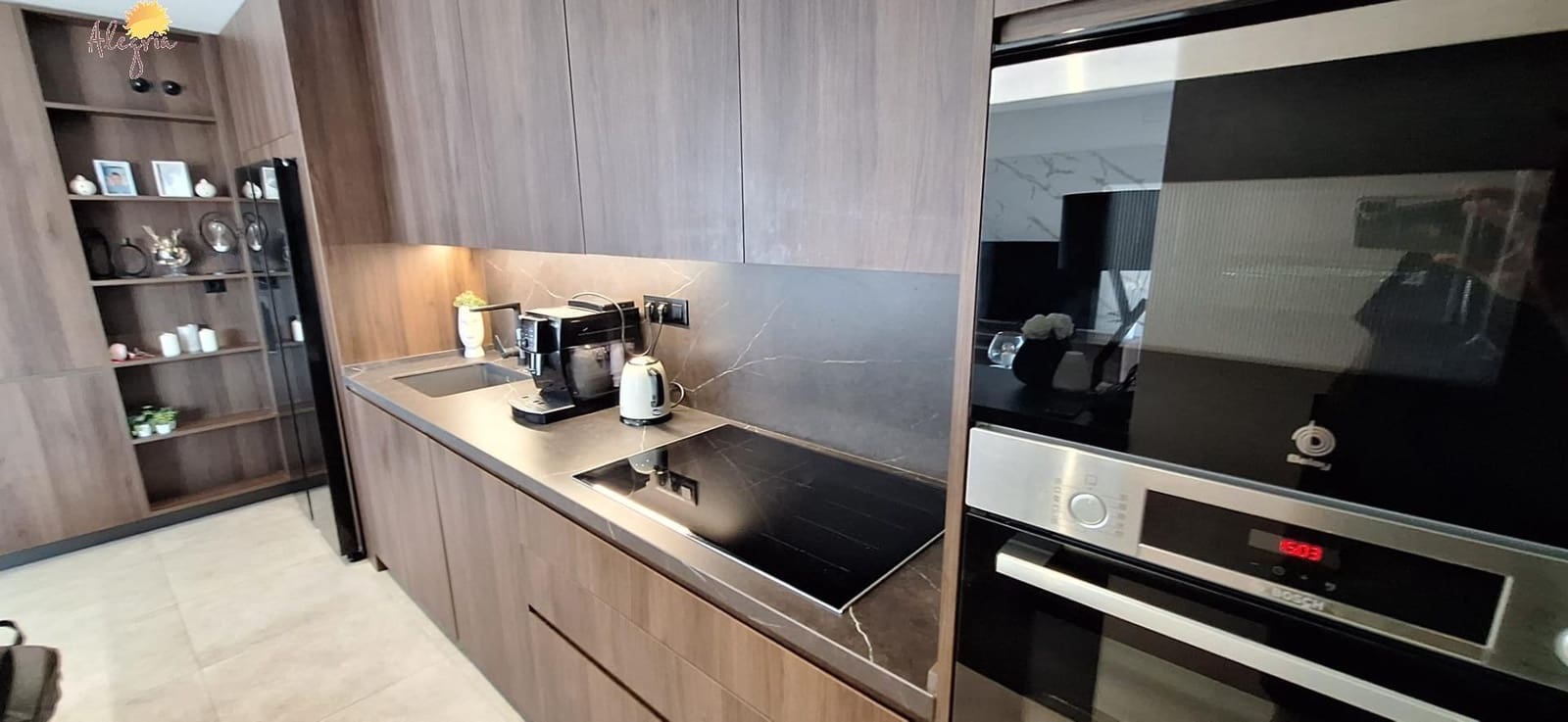 3 bedroom Flat for sale in Torrevieja with garage - € 369,950 (Ref: 9102851)