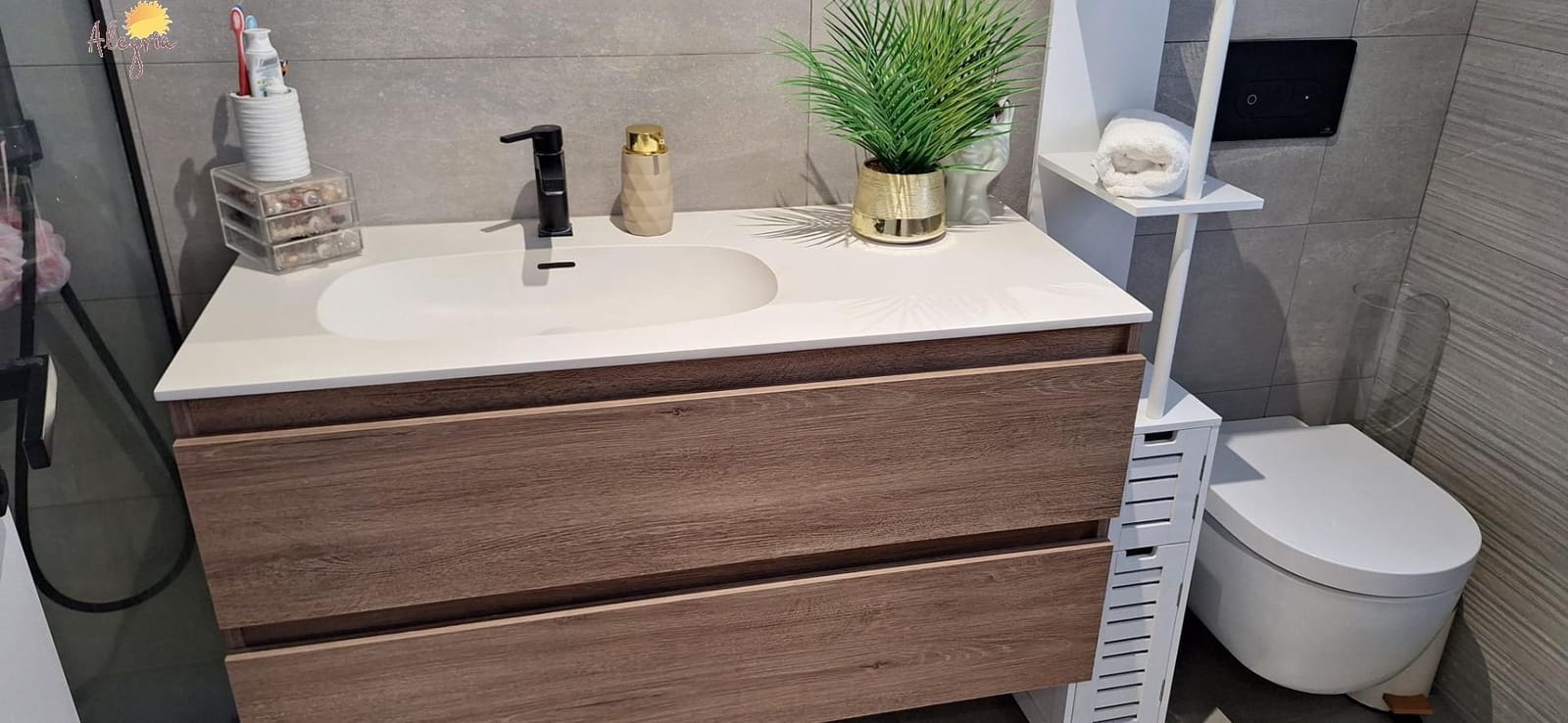 3 bedroom Flat for sale in Torrevieja with garage - € 369,950 (Ref: 9102851)