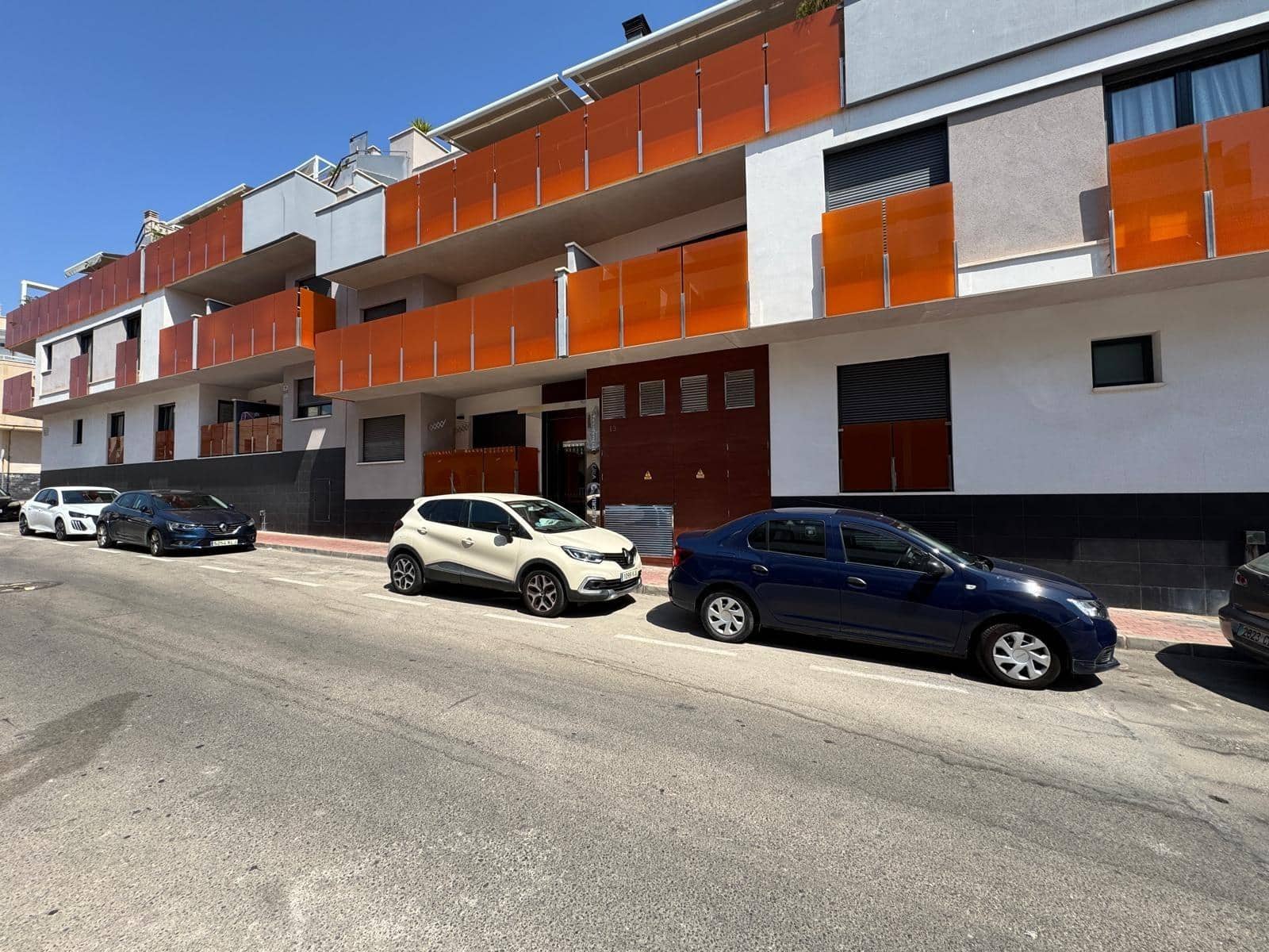 3 soveværelse Lejlighed til salg i Torrevieja med swimmingpool - € 349.900 (Ref: 9102853)