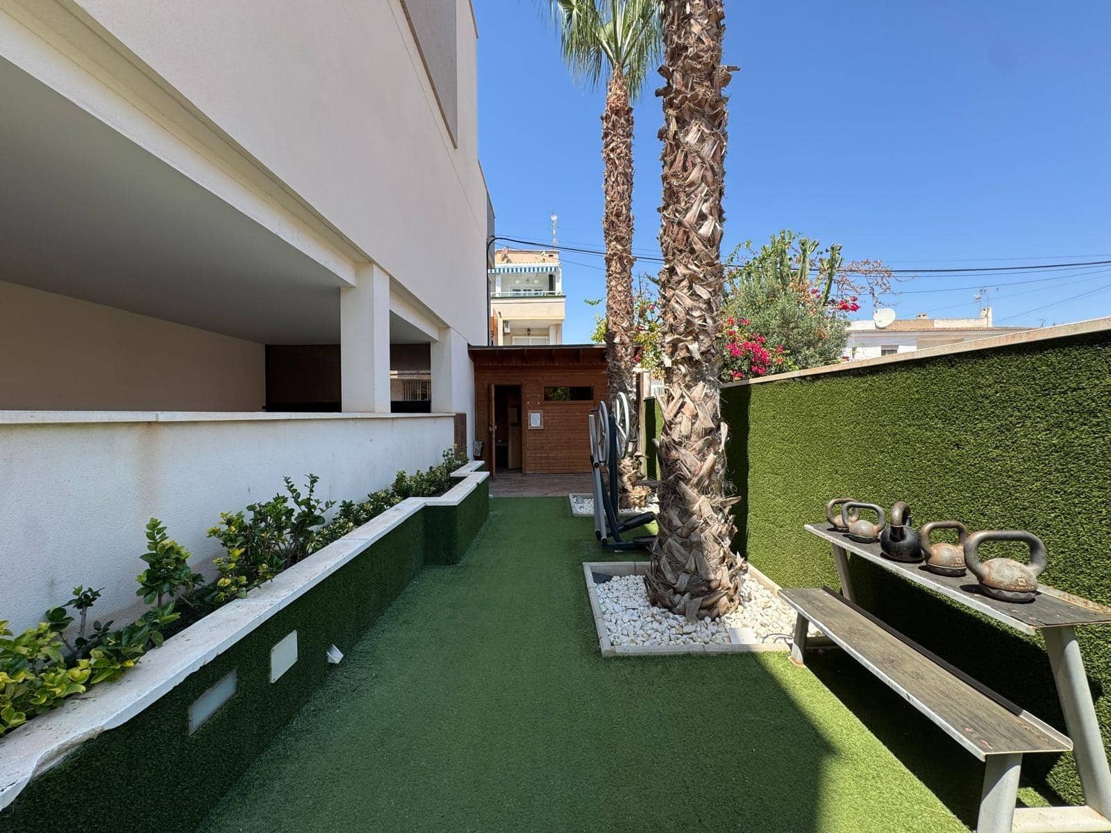 3 soveværelse Lejlighed til salg i Torrevieja med swimmingpool - € 349.900 (Ref: 9102853)