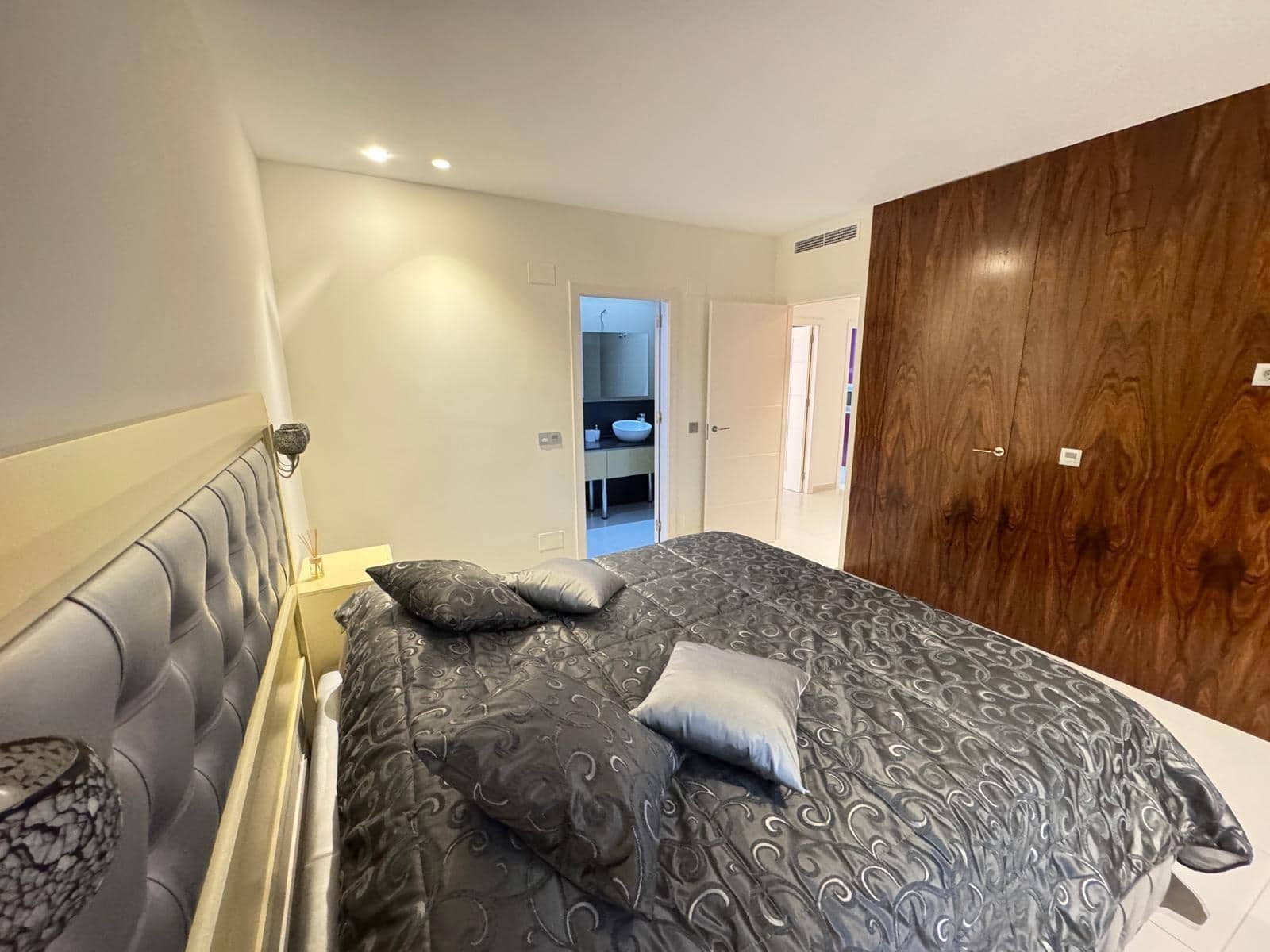 3 soveværelse Lejlighed til salg i Torrevieja med swimmingpool - € 349.900 (Ref: 9102853)